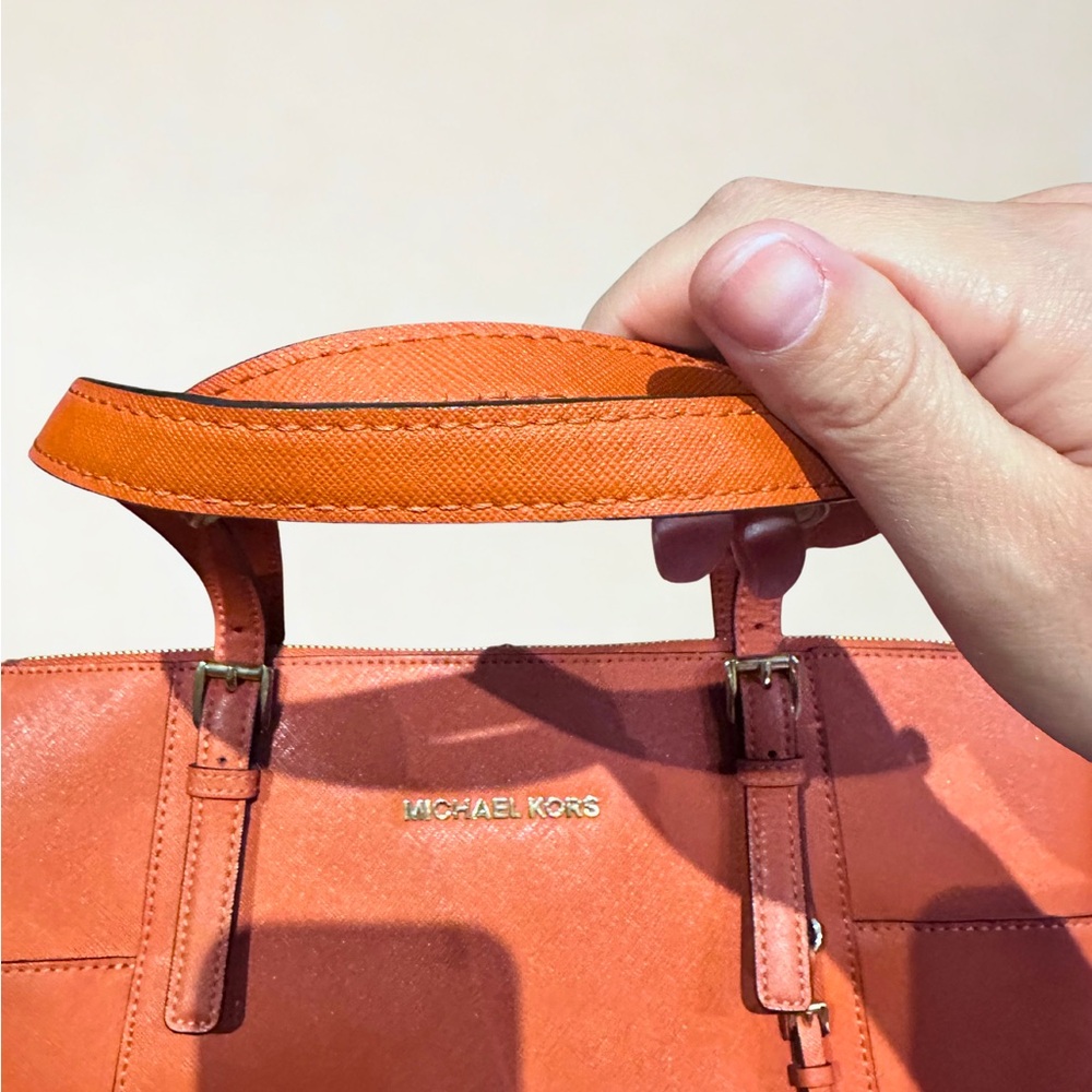 Michael Kors Spectacular Burnt Orange  Shoulder Bag - Picture 6 of 7